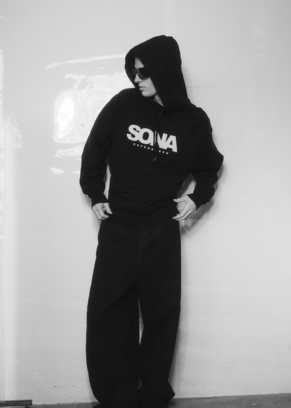 Hoodie Logo, Unisex - Black, front