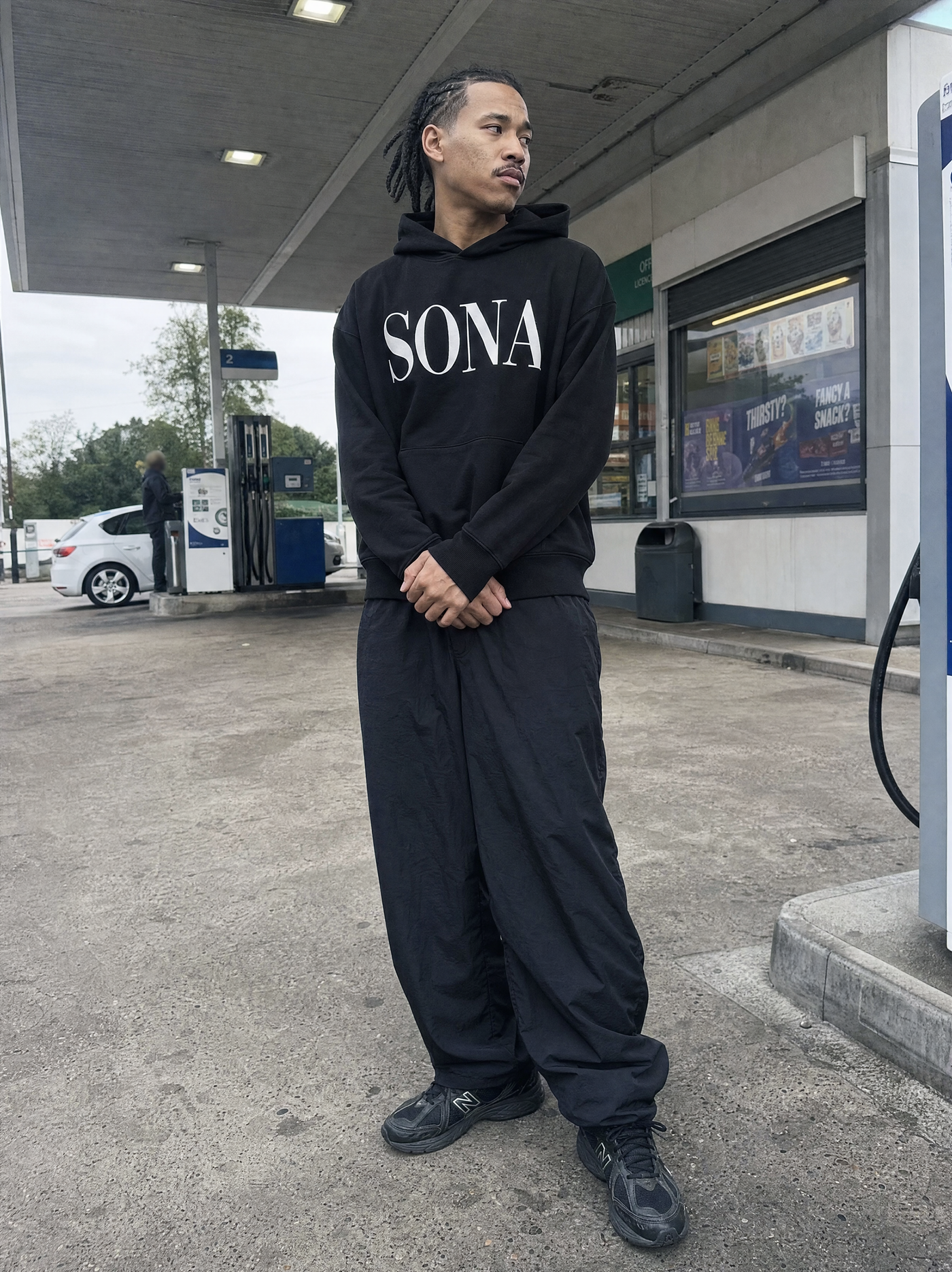 MINIMALIST HOODIE