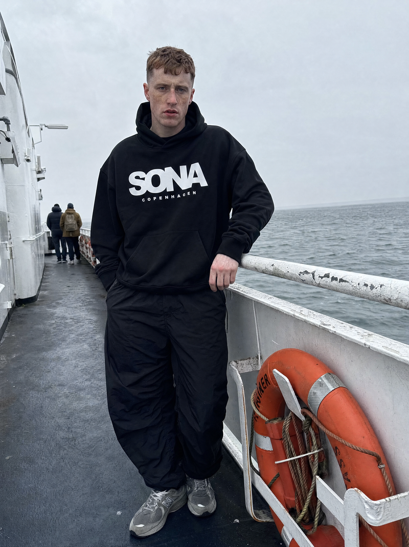 LOGO PRINT HOODIE