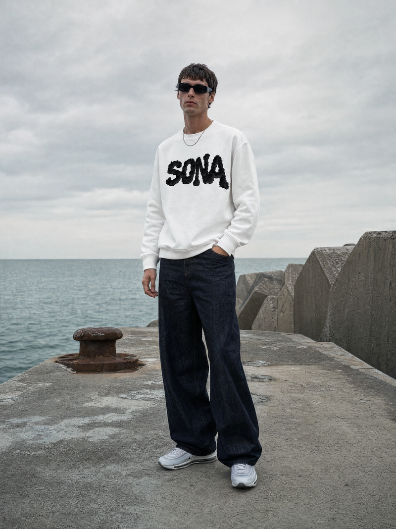WHITE DIAMOND SWEATSHIRT