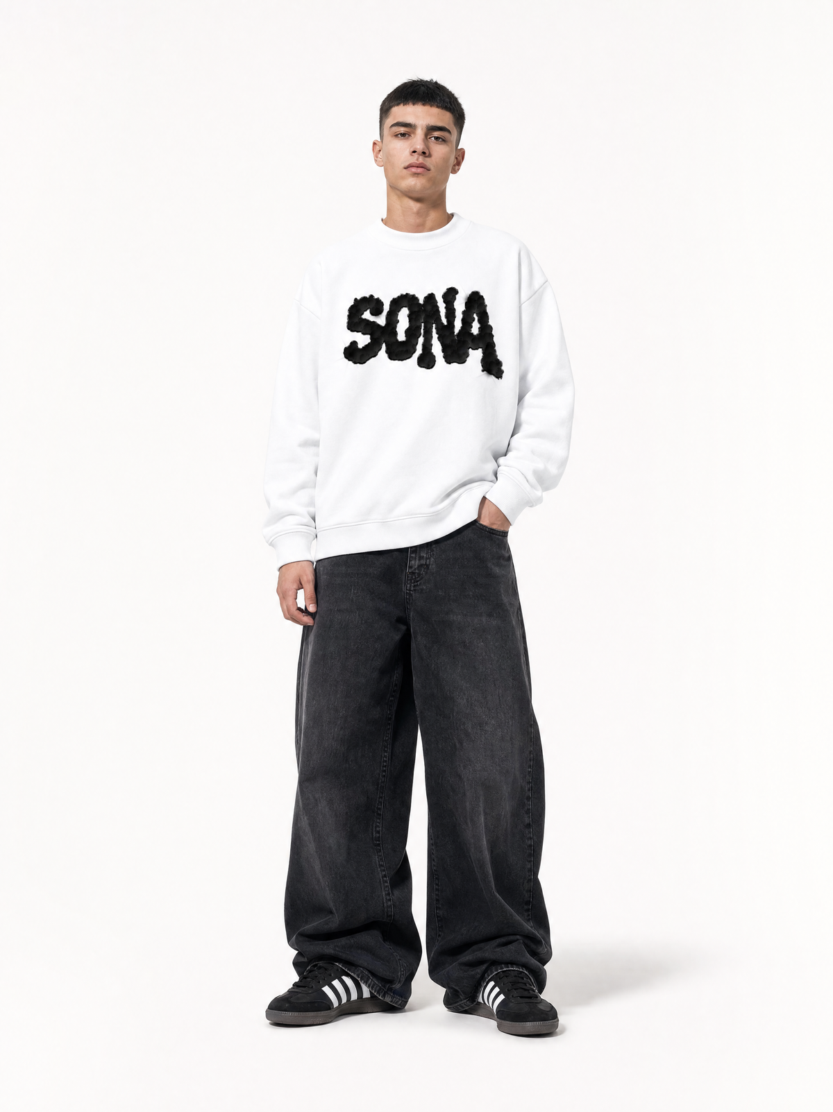 WHITE DIAMOND SWEATSHIRT