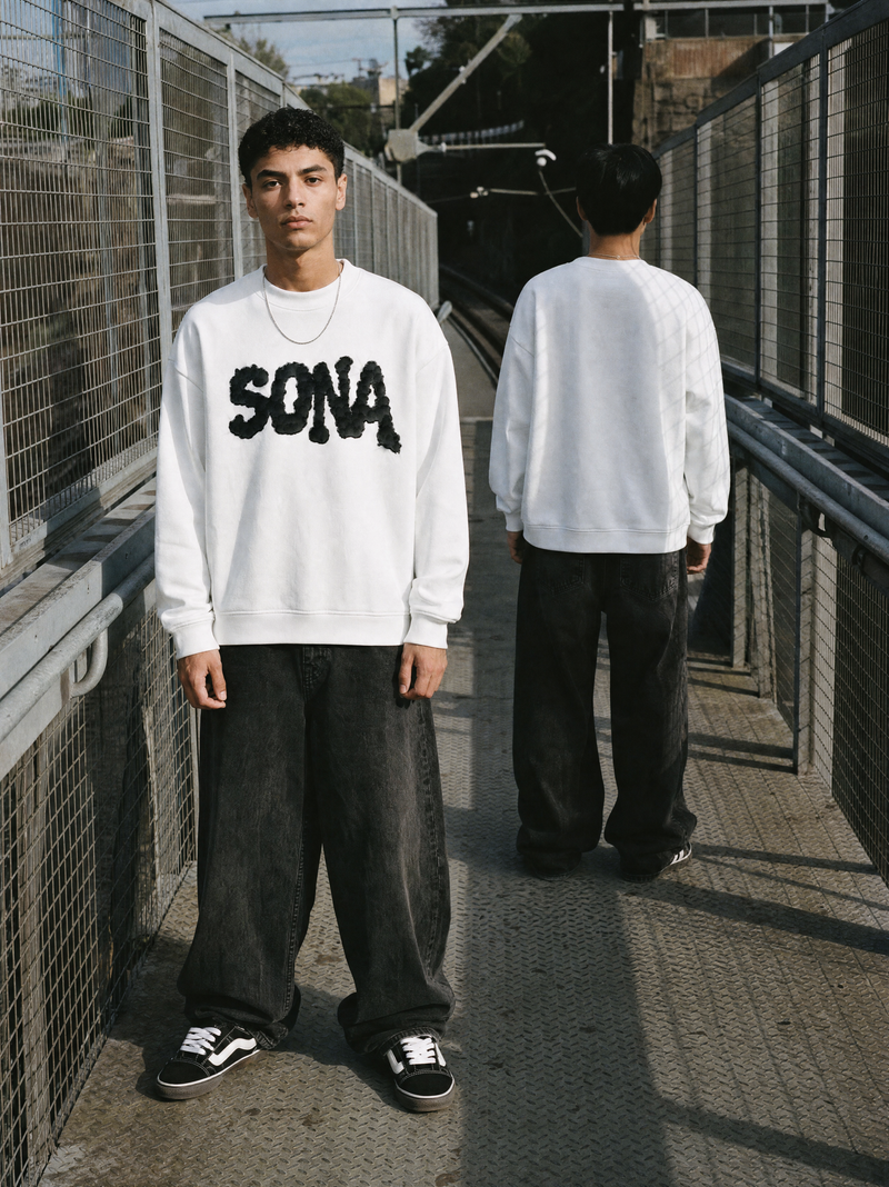WHITE DIAMOND SWEATSHIRT