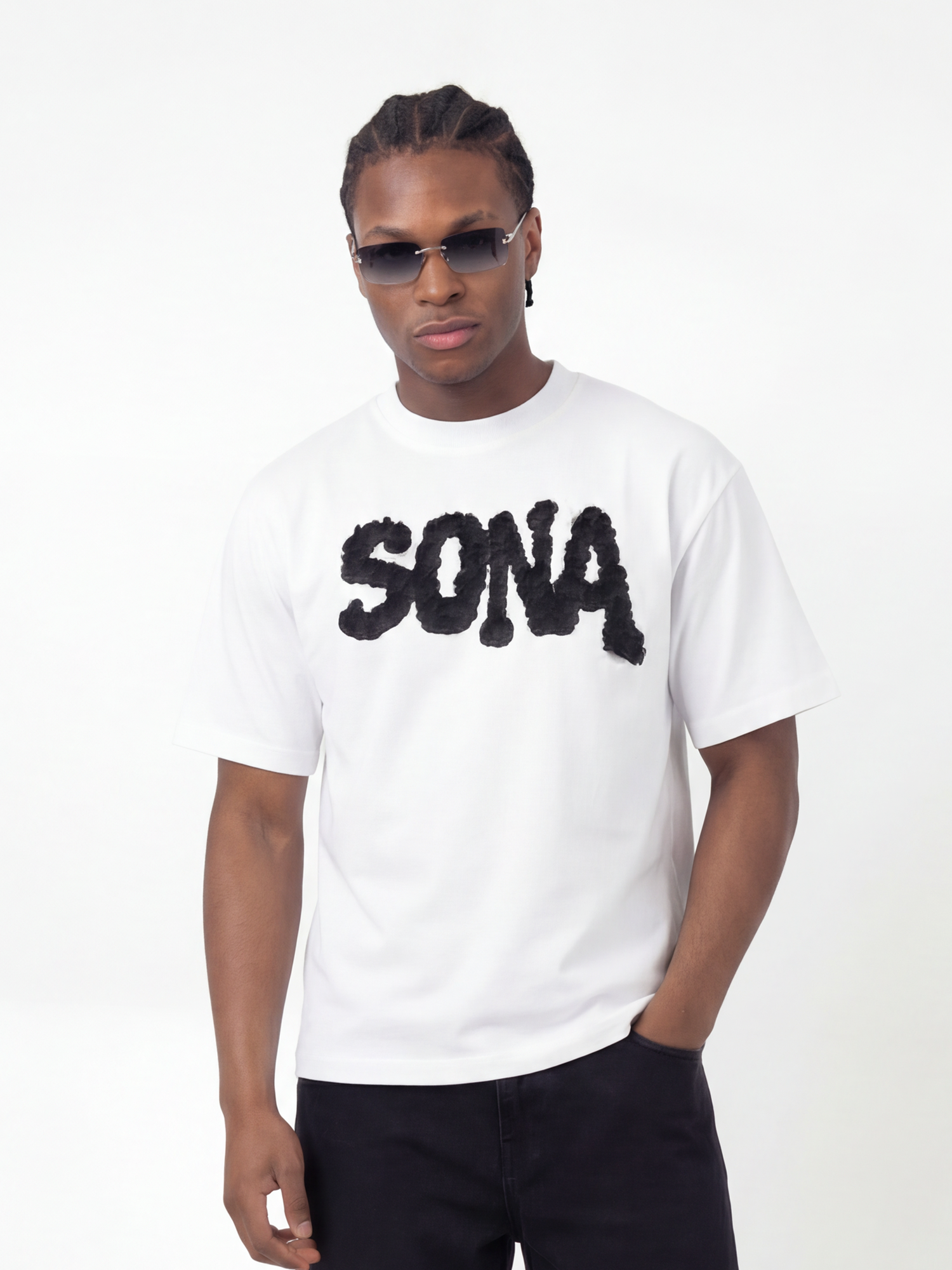 WHITE DIAMOND FONT T-SHIRT