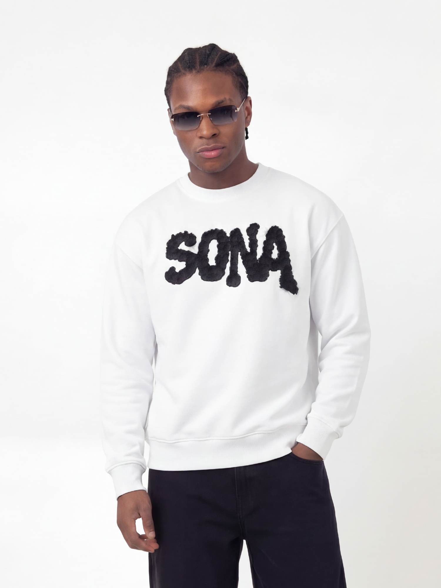 WHITE DIAMOND SWEATSHIRT